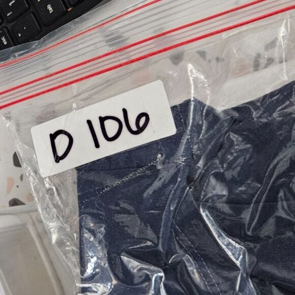 Life‎ Is Good XS Crusher-Lite V-Neck Tee Home Is Where Your Dog Is Navy Blue - Picture 8 of 8